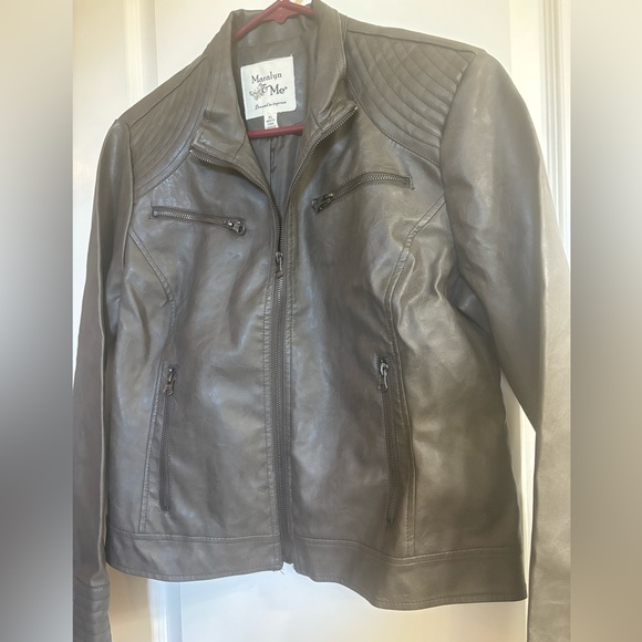Women’s gray faux- leather jacket. Size Xl. - Picture 3 of 12